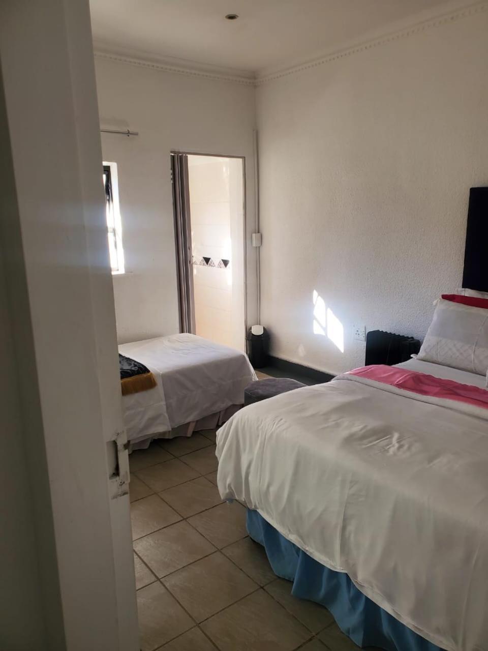 Lancaster Guest House Boksburg Exterior foto